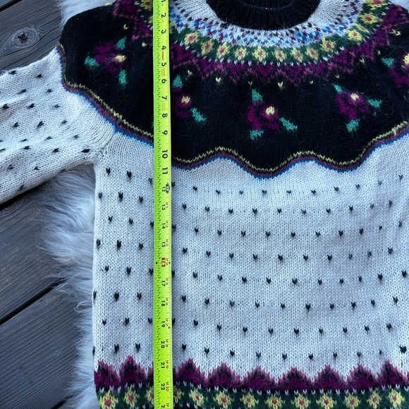 Vintage Fair Isle Nordic Sweater - Picture 9 of 10